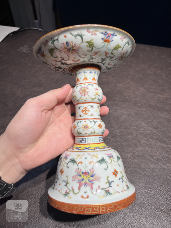 清乾隆 洋彩描金缠枝宝相花觚式供盘一对 - 图7